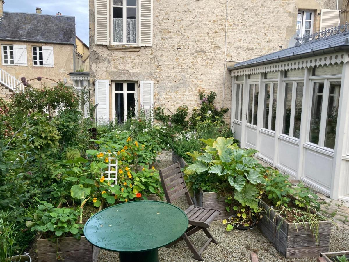 Le Clos De L'Eglise Arromanches-les-Bains Buitenkant foto